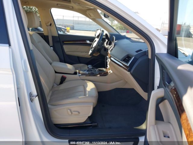 WA1BNAFY8K2101690 Audi Q5 45 Premium