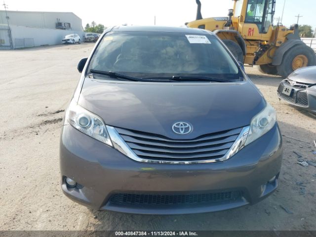 5TDYK3DC5FS679160 Toyota Sienna Xle 8 Passenger