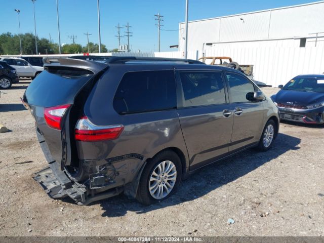 5TDYK3DC5FS679160 Toyota Sienna Xle 8 Passenger