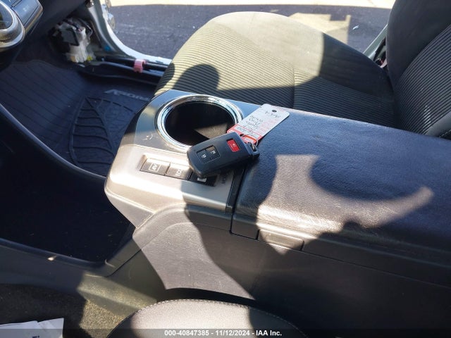 Toyota Prius V Two 2017 JTDZN3EU5HJ062991 Image 11