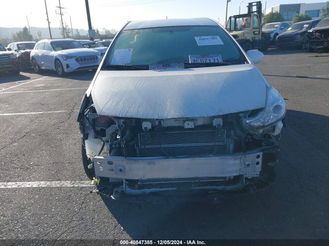 Toyota Prius V Two 2017 JTDZN3EU5HJ062991 Image 13
