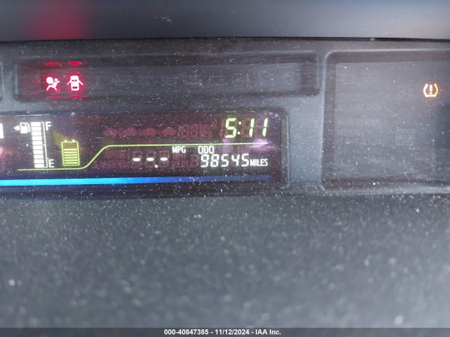 Toyota Prius V Two 2017 JTDZN3EU5HJ062991 Image 16