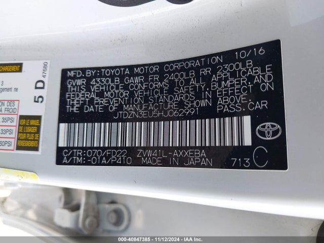 Toyota Prius V Two 2017 JTDZN3EU5HJ062991 Image 9