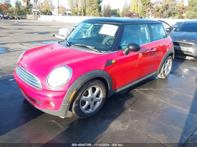 2010 MINI COOPER WMWMF3C5XATZ64109 Photo 1