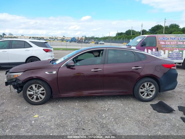 5XXGT4L38JG227696 KIA Optima Lx