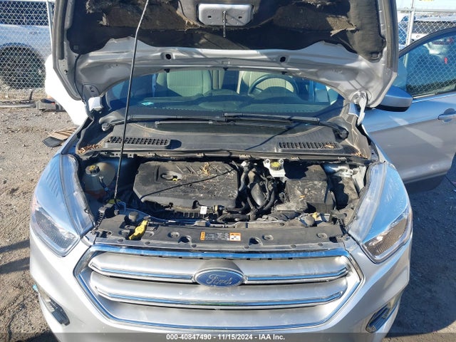 Ford ESCAPE SE 2018 1FMCU9GD7JUD39181 Image 10