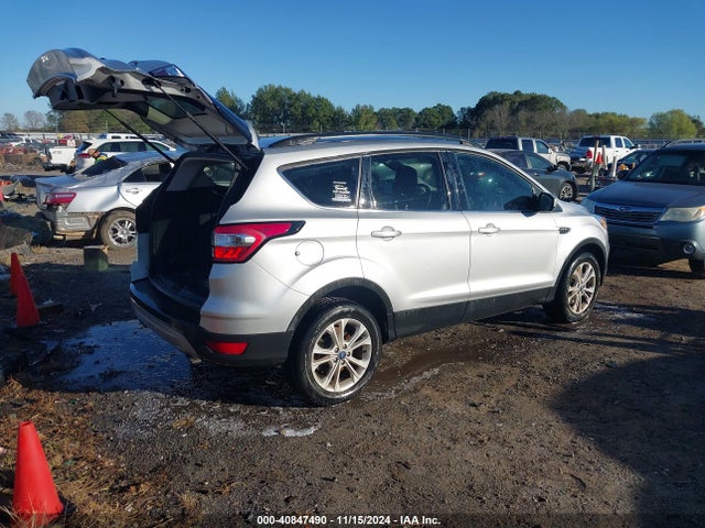Ford ESCAPE SE 2018 1FMCU9GD7JUD39181 Image 4