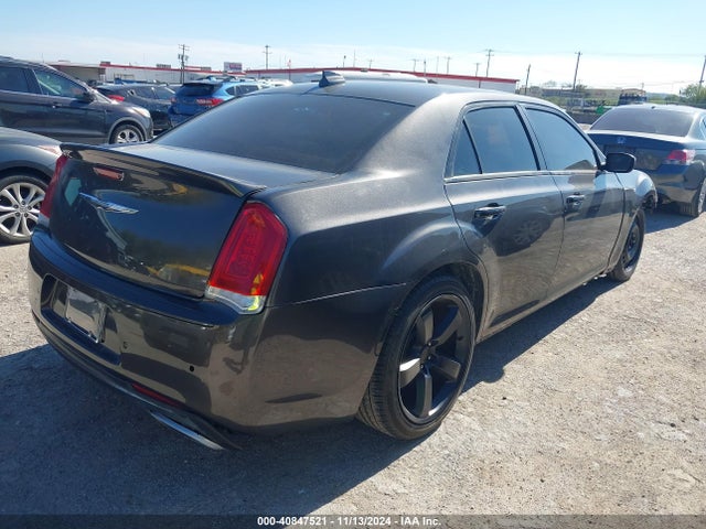 2C3CCABG6JH243771 Chrysler 300 S