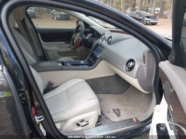 2011 JAGUAR XJ SAJWA2GB1BLV07244 Photo 4