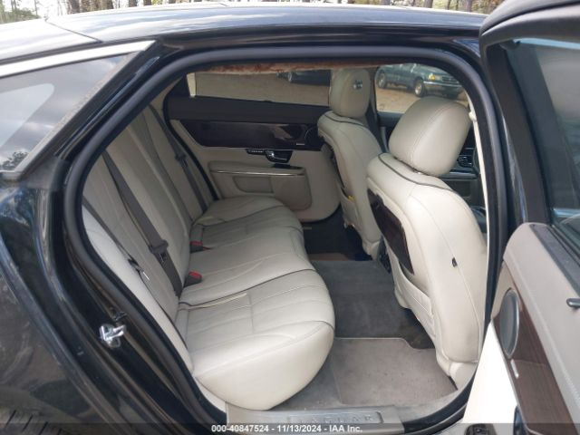 2011 JAGUAR XJ SAJWA2GB1BLV07244 Photo 7