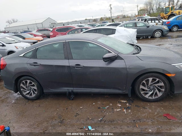 Honda CIVIC EX 2018 19XFC2F79JE013615 Image 13