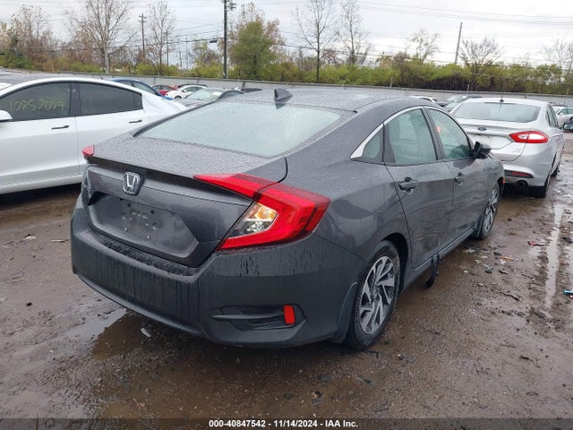 Honda CIVIC EX 2018 19XFC2F79JE013615 Image 4