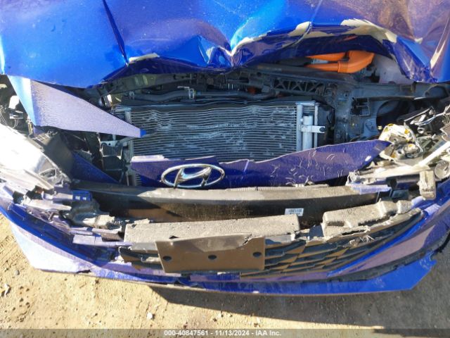 KMHLM4AJ9PU082745 Hyundai Elantra Hybrid Blue