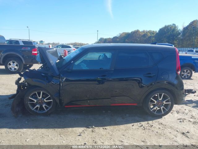 KNDJ63AU2M7777170 KIA Soul Gt-line