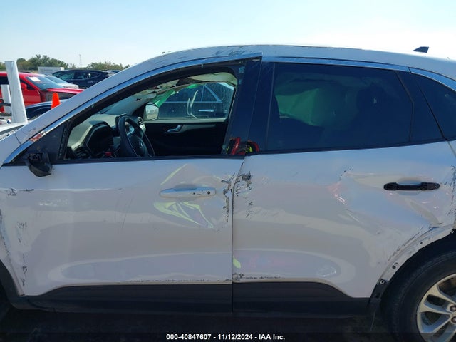 Ford ESCAPE SE 2021 1FMCU0G62MUB18394 Image 14