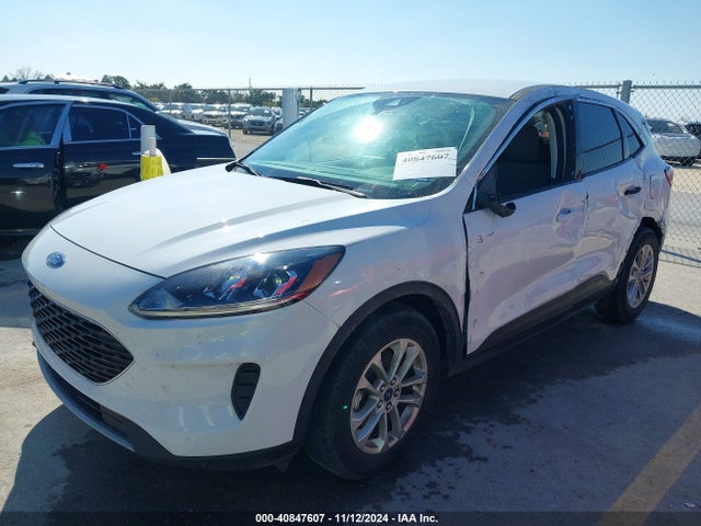 Ford ESCAPE SE 2021 1FMCU0G62MUB18394 Image 2