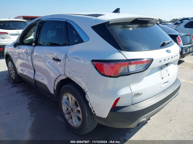 Ford ESCAPE SE 2021 1FMCU0G62MUB18394 Image 3