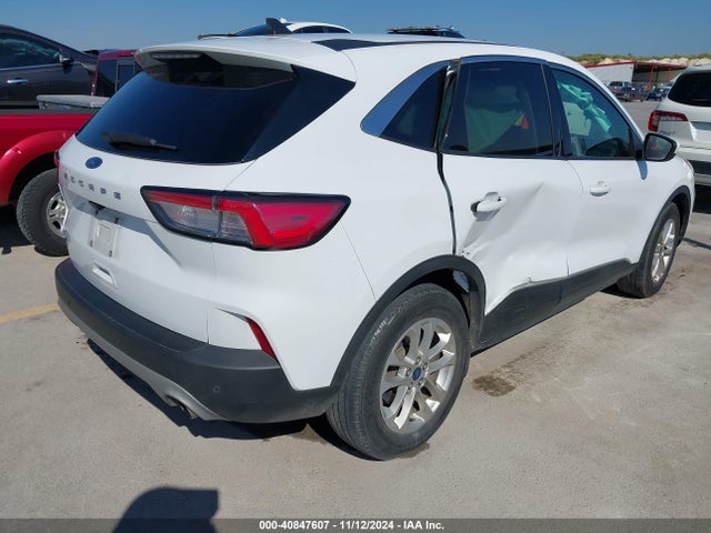 Ford ESCAPE SE 2021 1FMCU0G62MUB18394 Image 4