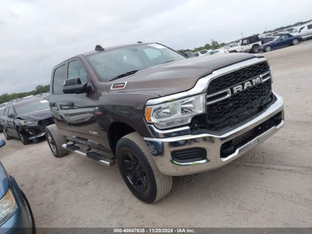 3C6UR5CL5LG227458 RAM 2500 Tradesman  4x4 6'4 Box
