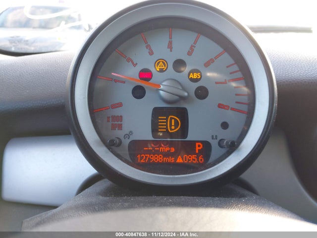 2009 MINI COOPER CLUBMAN WMWML33519TX35791 Photo 6