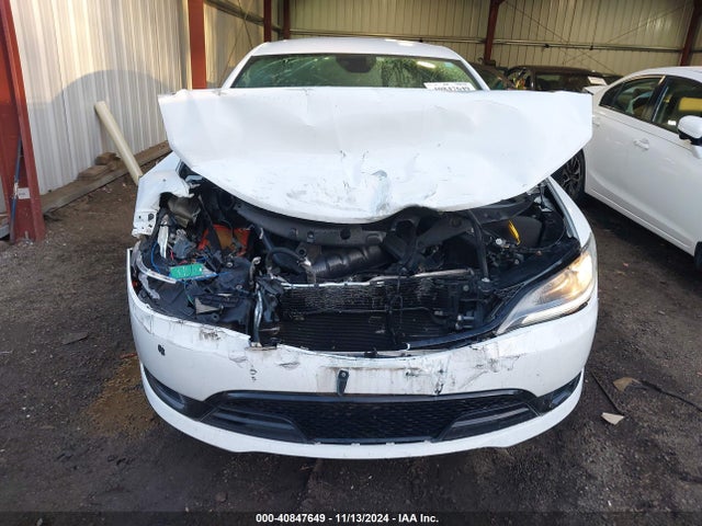 1C3CCCBB9FN568980 Chrysler 200 S