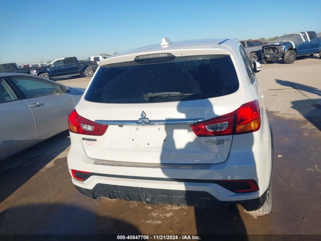 JA4AP3AU0JZ009422 Mitsubishi Outlander Sport 2.0 Es