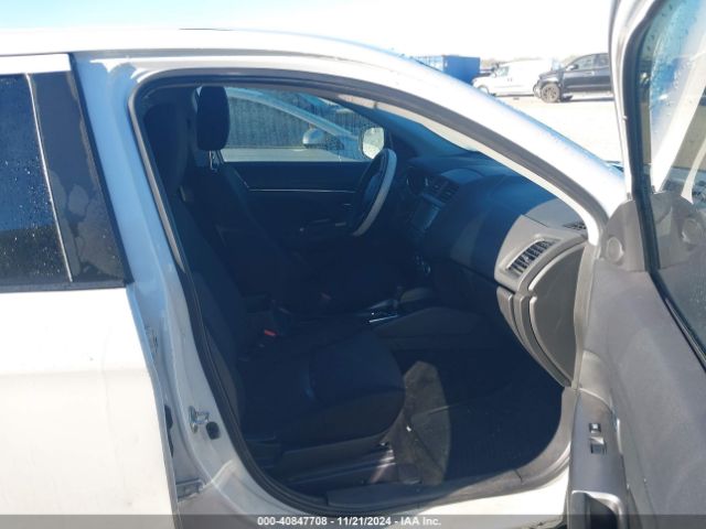 2018 MITSUBISHI OUTLANDER SPORT JA4AP3AU0JZ009422 Photo 4