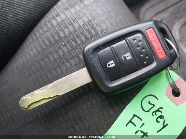 Honda FIT LX 2015 3HGGK5H50FM738085 Image 11