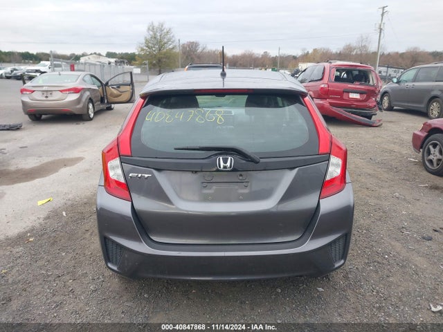 Honda FIT LX 2015 3HGGK5H50FM738085 Image 16