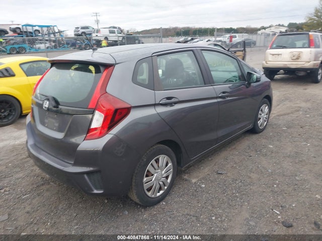 Honda FIT LX 2015 3HGGK5H50FM738085 Image 4