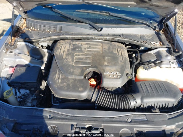 2C3CCABG6JH266533 Chrysler 300 300s