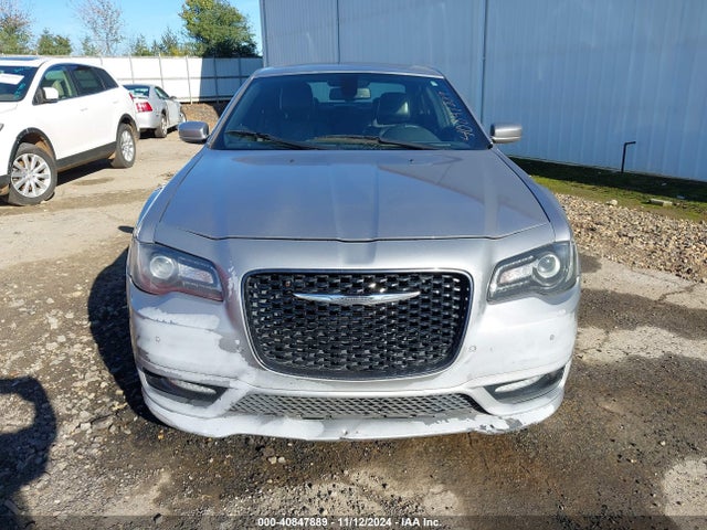 2C3CCABG6JH266533 Chrysler 300 300s