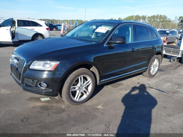 Audi Q5 2.0t Premium 2016 WA1L2AFP6GA026554 Image 2