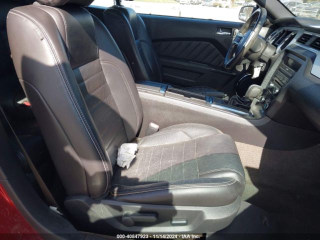1ZVBP8EM3E5321200 Ford Mustang V6 Premium