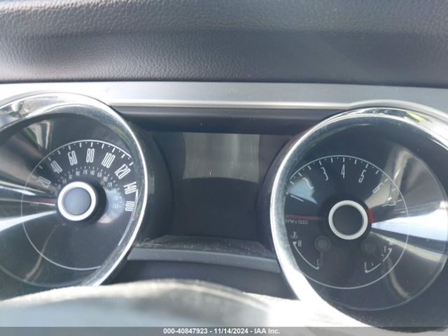 1ZVBP8EM3E5321200 Ford Mustang V6 Premium