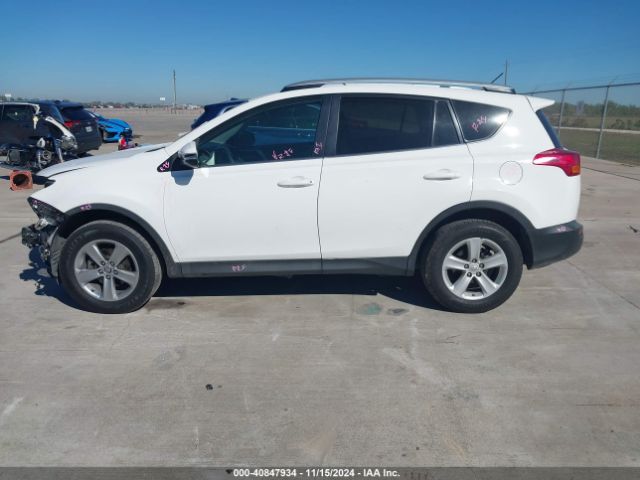 2T3WFREV3FW189930 Toyota Rav4 Xle