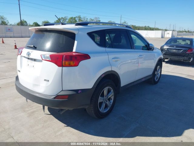 2T3WFREV3FW189930 Toyota Rav4 Xle