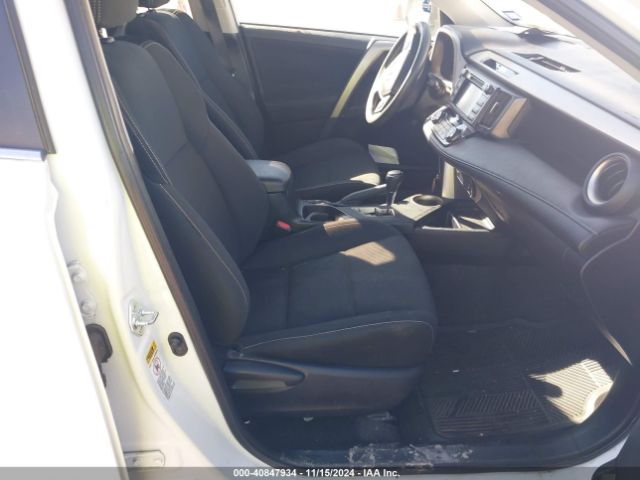 2T3WFREV3FW189930 Toyota Rav4 Xle