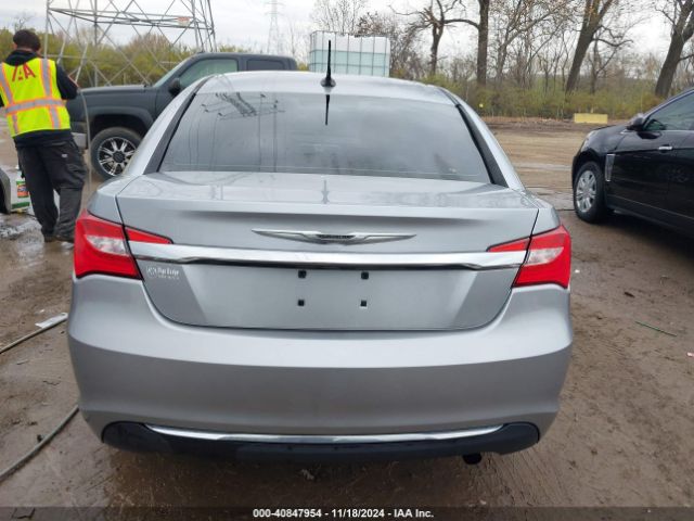 1C3CCBAB1EN123594 Chrysler 200 LX