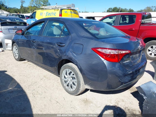 5YFBURHE0HP633147 Toyota COROLLA LE