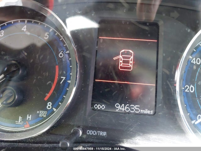 5YFBURHE0HP633147 Toyota COROLLA LE