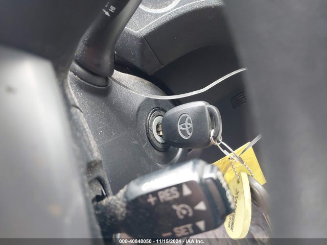 JTDKDTB3XF1113978 Toyota Prius C Two
