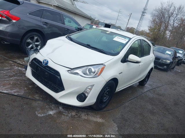 JTDKDTB3XF1113978 Toyota Prius C Two