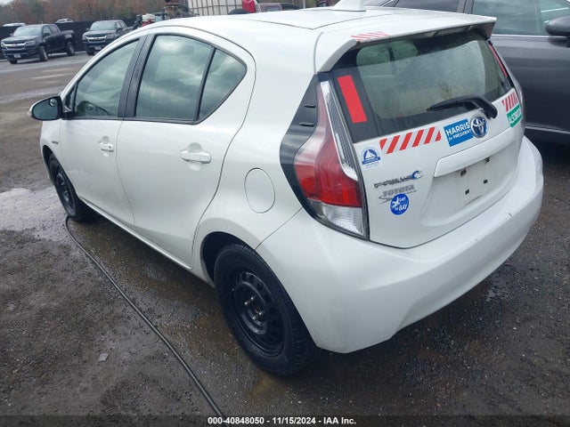JTDKDTB3XF1113978 Toyota Prius C Two