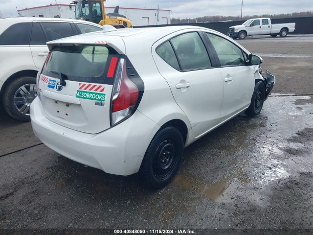 JTDKDTB3XF1113978 Toyota Prius C Two