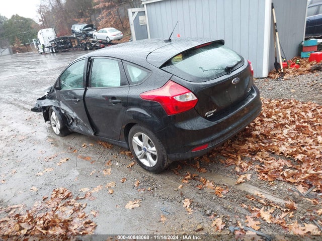 Ford FOCUS SE 2014 1FADP3K2XEL103080 Image 3