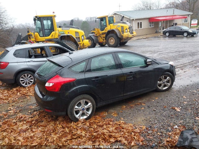 Ford FOCUS SE 2014 1FADP3K2XEL103080 Image 4