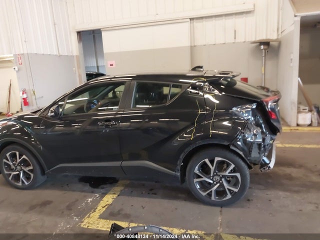 JTNKHMBX3M1107168 Toyota C-HR XLE