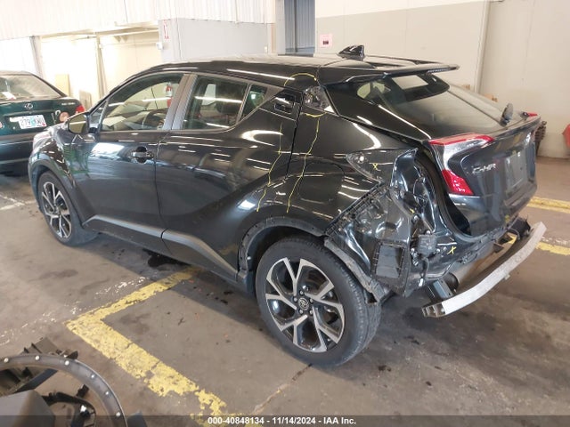 JTNKHMBX3M1107168 Toyota C-HR XLE