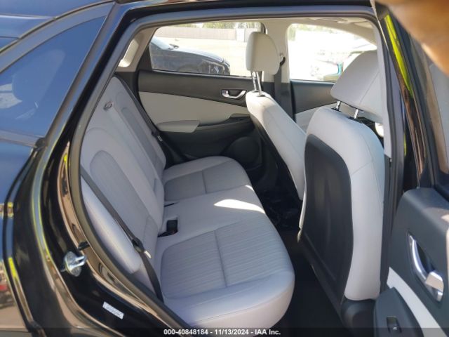 KM8K32AB8NU768980 Hyundai Kona Sel